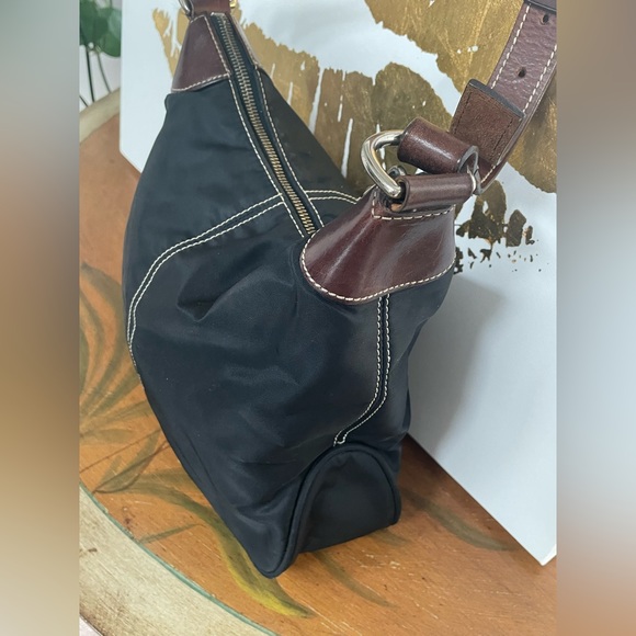 Dooney & Bourke Wayfarer Crossbody and Wallet - Picture 7 of 15